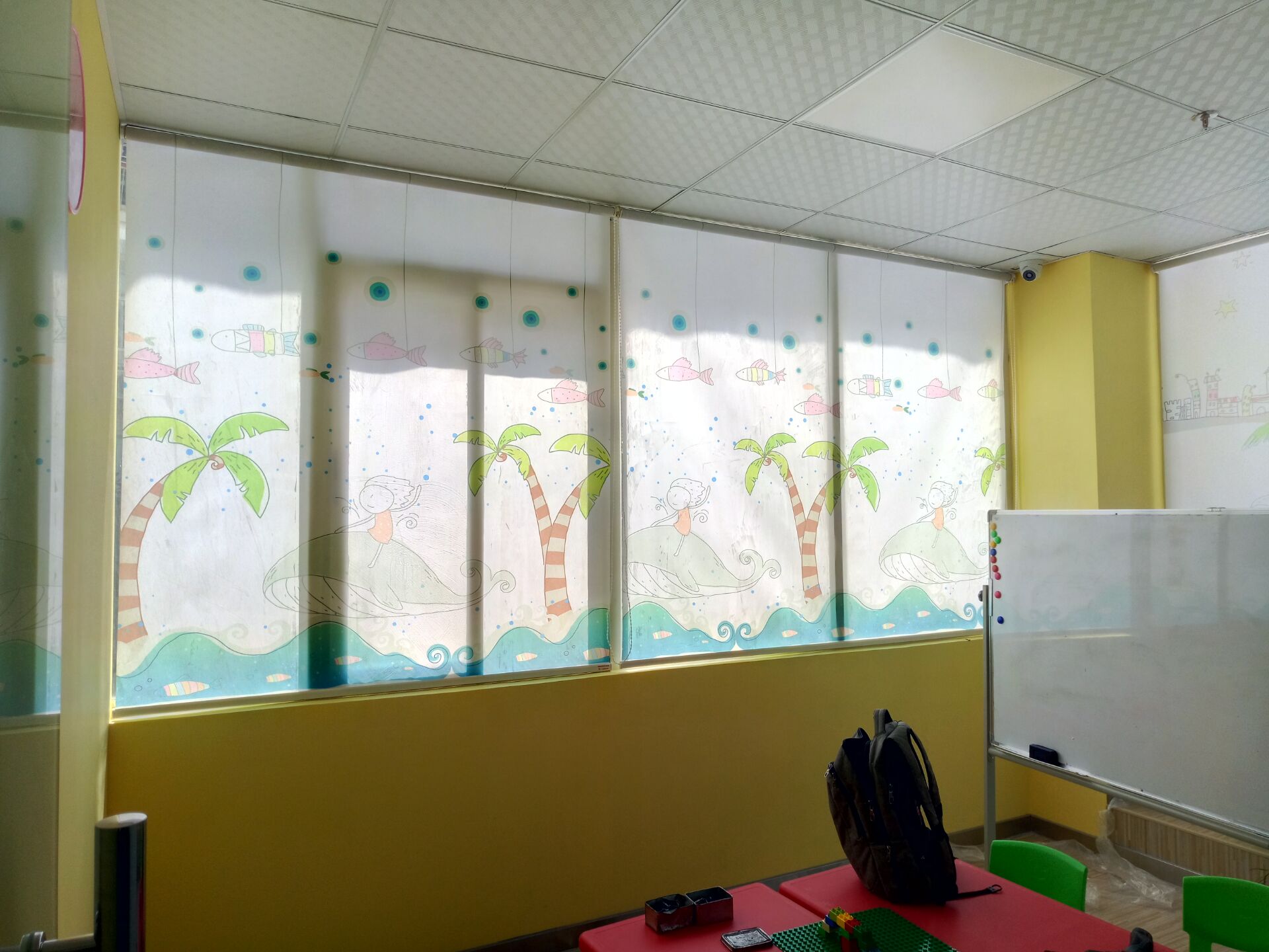 宝安西乡窗帘定做_松茂御龙湾家居遮光窗帘安装